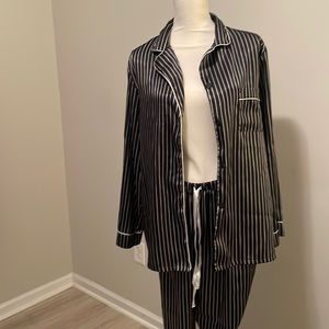 Satin 2pc Pajama set Black/white